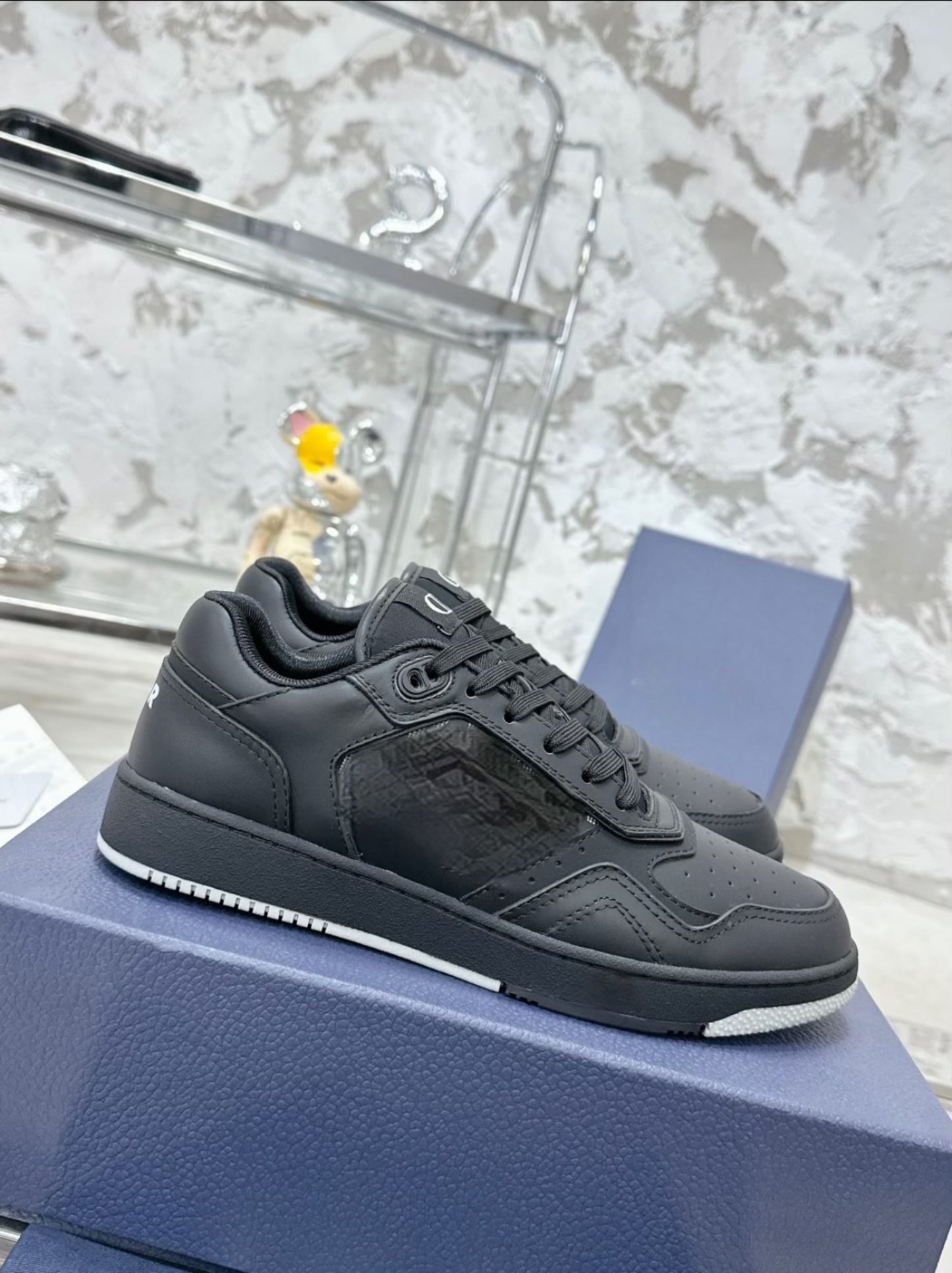 Black ior