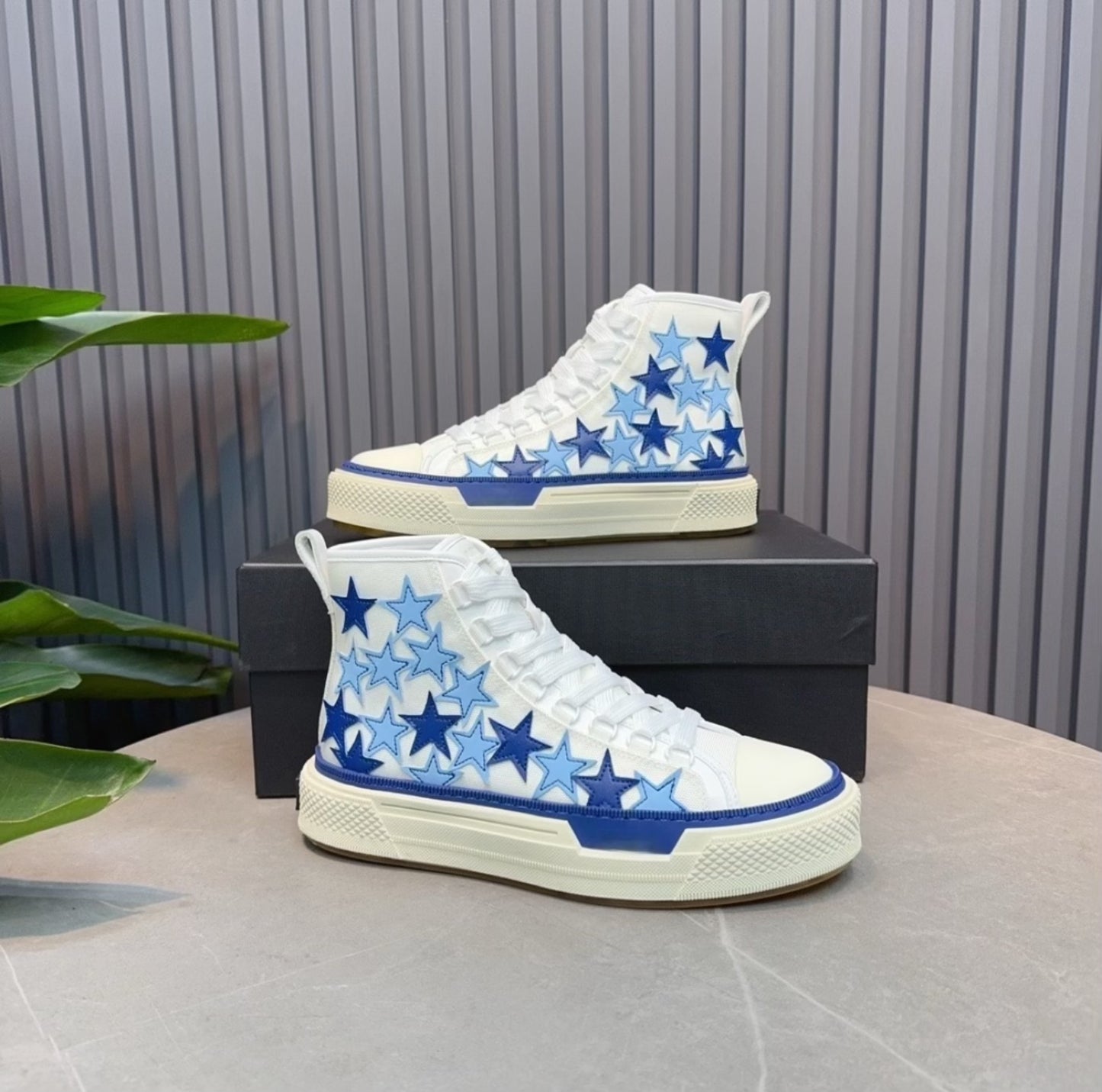 Blue & light blue stars