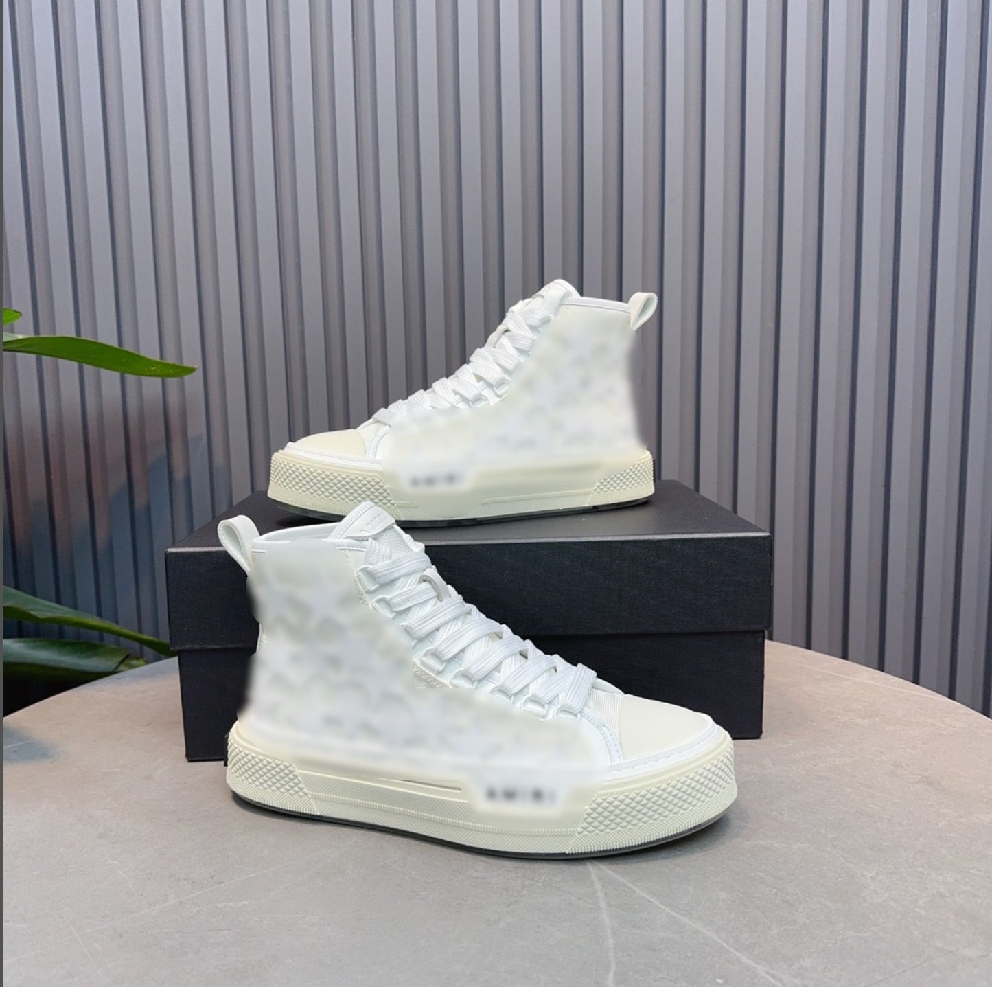 White hightop iri stars