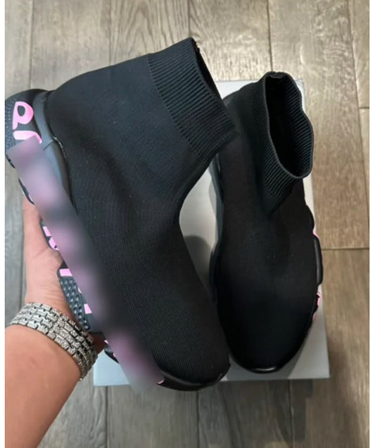 Black/ pink agas